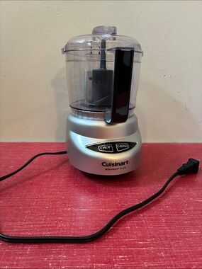 Cuisinart Silver Mini-Prep Plus 3-cup Food Processor Grinder Small